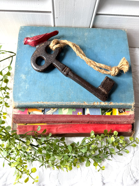 Metal Red Bird Hanging Key
