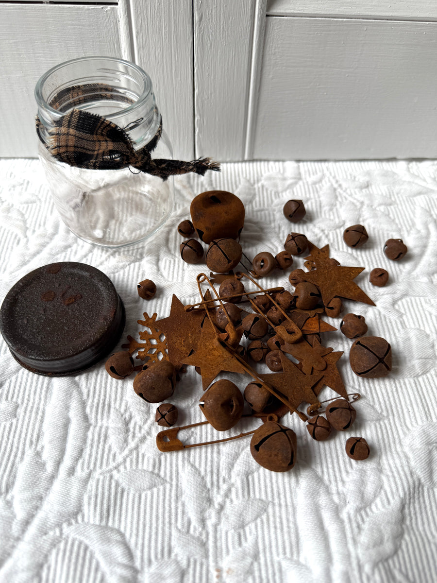 Rusty Jar (Large) – Creating Through Chaos
