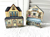 2 Decorative Houses