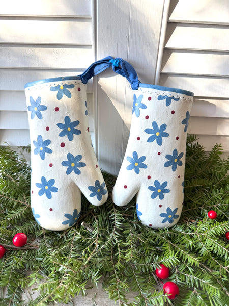 Ceramic Hanging Mittens