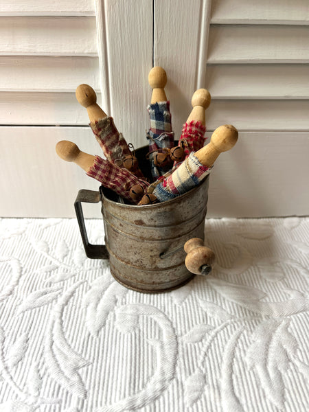 5 Primitive Fabric Wrapped Clothespins