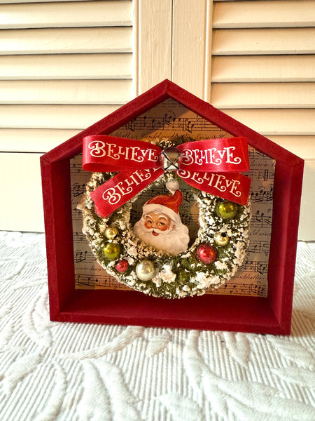 Santa Wreath House