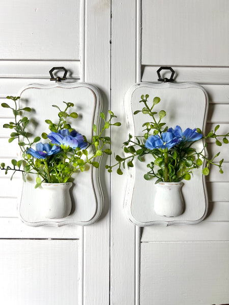 2 Floral Plaques